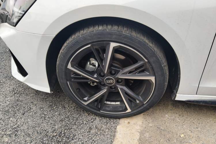 Used Audi A3 2023 Restyled A3L Limousine 35 TFSI Fashion Sport Edition Left Front Wheel Hub