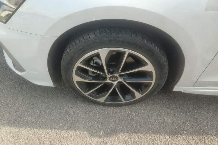 Used Audi A3 2023 Restyled A3L Limousine 35 TFSI Ambition Sport Edition Left Front Wheel Hub