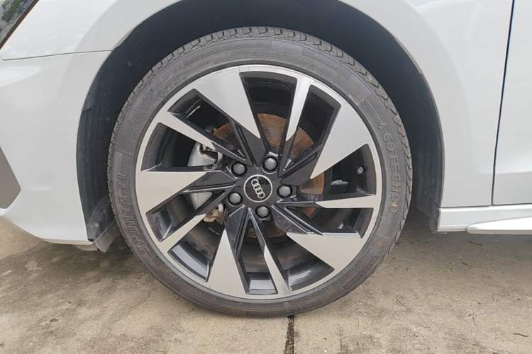 Used Audi A3 2023 Restyled A3L Limousine 35 TFSI Fashion Sport Edition Left Front Wheel Hub