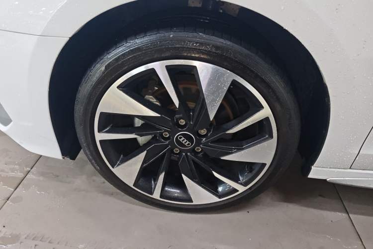 Used Audi A3 2023 Restyled A3L Limousine 35 TFSI Fashion Sport Edition Left Front Wheel Hub