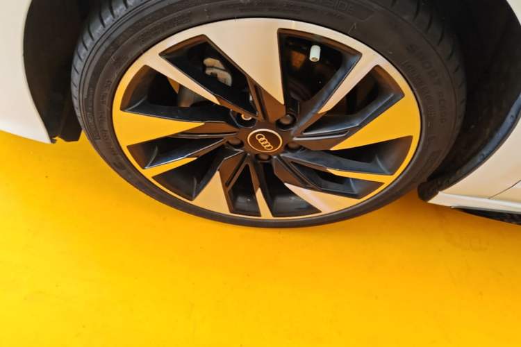 Used Audi A3 2023 Restyled A3L Limousine 35 TFSI Fashion Sport Edition Left Front Wheel Hub