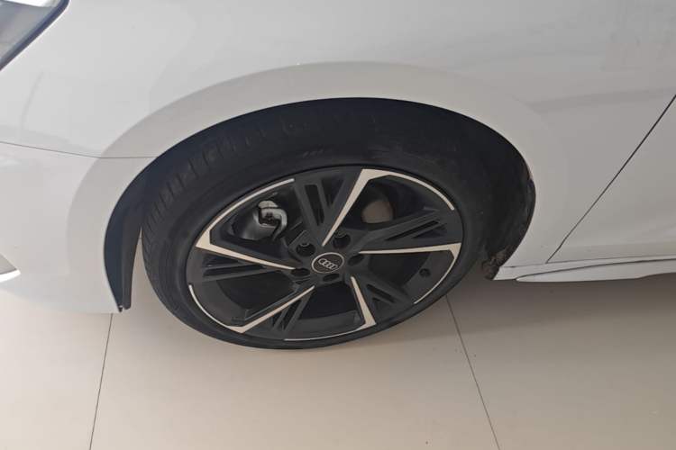Used Audi A3 2023 Updated Sportback 35 TFSI Stylish Sports Type Left Front Wheel Hub