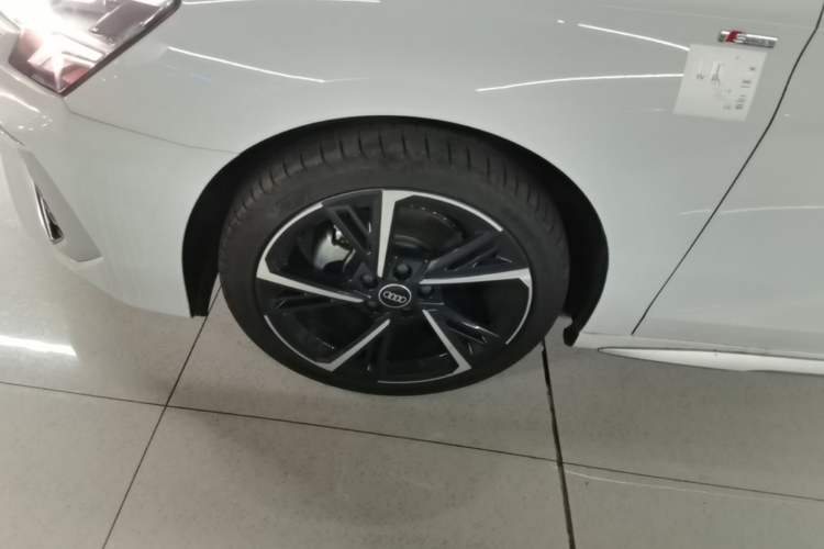 Used Audi A3 2023 Updated Sportback 35 TFSI Stylish Sports Type Left Front Wheel Hub