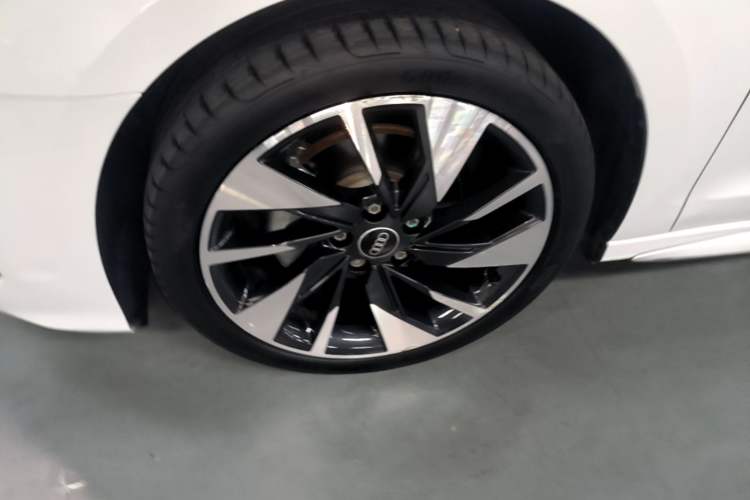 Used Audi A3 2023 Restyled A3L Limousine 35 TFSI Fashion Sport Edition Left Front Wheel Hub