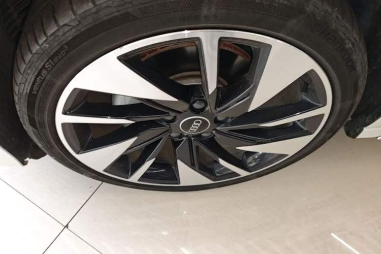 Used Audi A3 2023 Restyled A3L Limousine 35 TFSI Fashion Sport Edition Left Front Wheel Hub