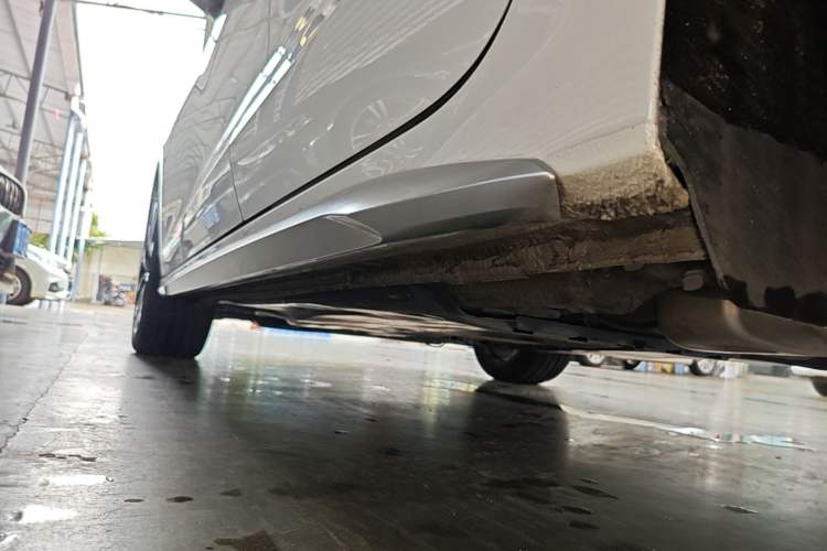Used Audi A3 2023 A3L Limousine 35 TFSI Progressive Sport Edition Left Side Sill