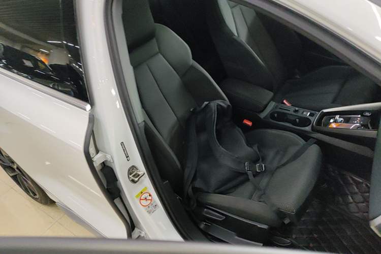 Used Audi A3 2023 A3L Limousine 35 TFSI Progressive Sport Edition Right Front Seat