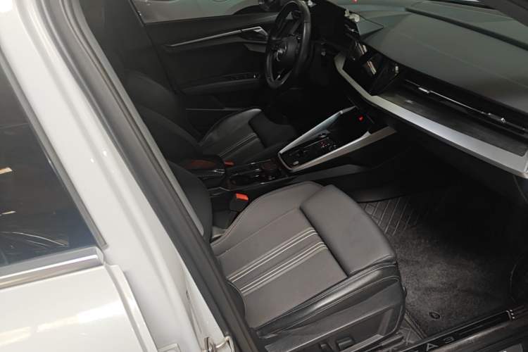 Used Audi A3 2023 Restyled A3L Limousine 35 TFSI Fashion Sport Edition Right Front Seat