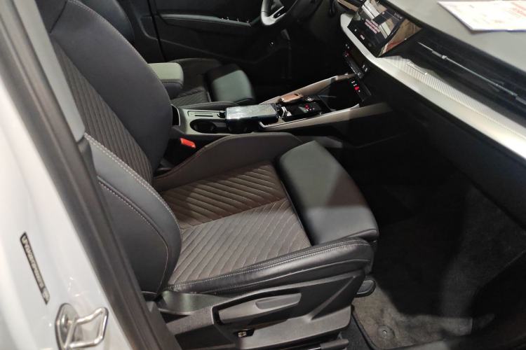 Used Audi A3 2023 A3L Limousine 35 TFSI Fashionable and Elegant Model Right Front Seat