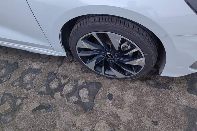 Used Audi A3 2023 Restyled A3L Limousine 35 TFSI Fashion Sport Edition Right Front Wheel Hub