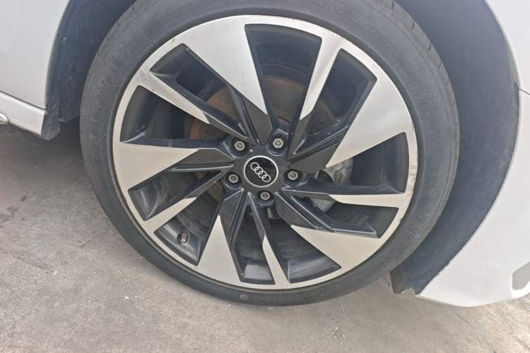 Used Audi A3 2023 Restyled A3L Limousine 35 TFSI Fashion Sport Edition Right Front Wheel Hub