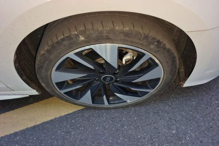 Used Audi A3 2023 Restyled A3L Limousine 35 TFSI Fashion Sport Edition Right Front Wheel Hub