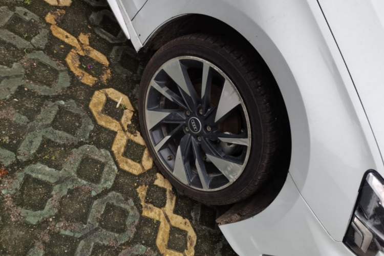 Used Audi A3 2023 Restyled A3L Limousine 35 TFSI Fashion Sport Edition Right Front Wheel Hub