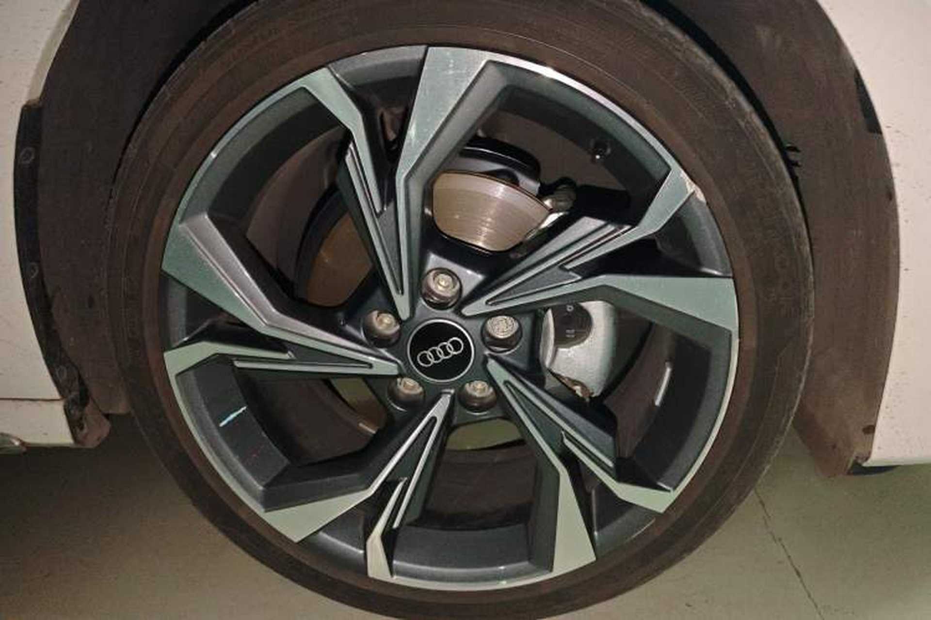 Used Audi A3 2023 A3L Limousine 35 TFSI Luxury Sport Edition Right Front Wheel Hub