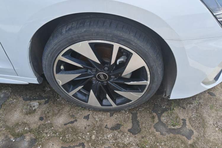 Used Audi A3 2023 Restyled A3L Limousine 35 TFSI Fashion Sport Edition Right Front Wheel Hub