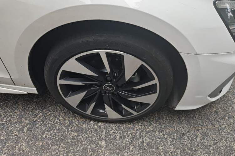 Used Audi A3 2023 Restyled A3L Limousine 35 TFSI Fashion Sport Edition Right Front Wheel Hub