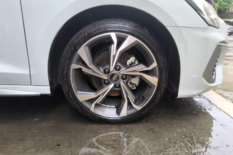Used Audi A3 2023 Restyled A3L Limousine 35 TFSI Fashion Sport Edition Right Front Wheel Hub