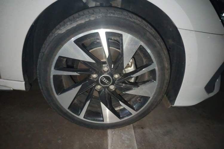 Used Audi A3 2023 Restyled A3L Limousine 35 TFSI Fashion Sport Edition Right Front Wheel Hub