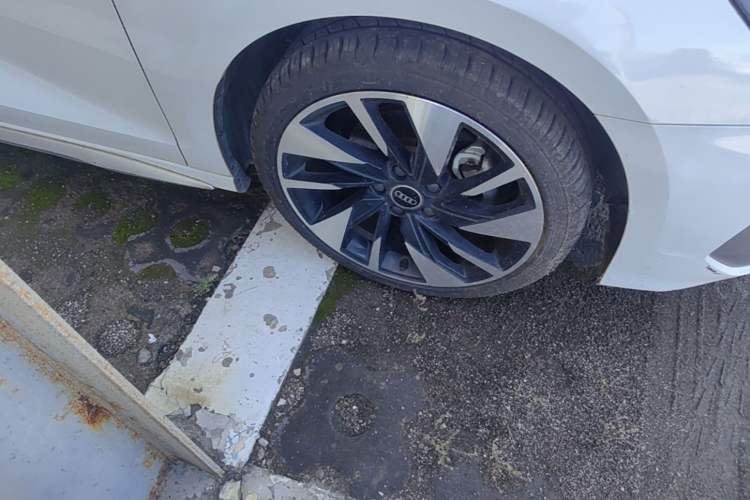Used Audi A3 2023 Restyled A3L Limousine 35 TFSI Fashion Sport Edition Right Front Wheel Hub
