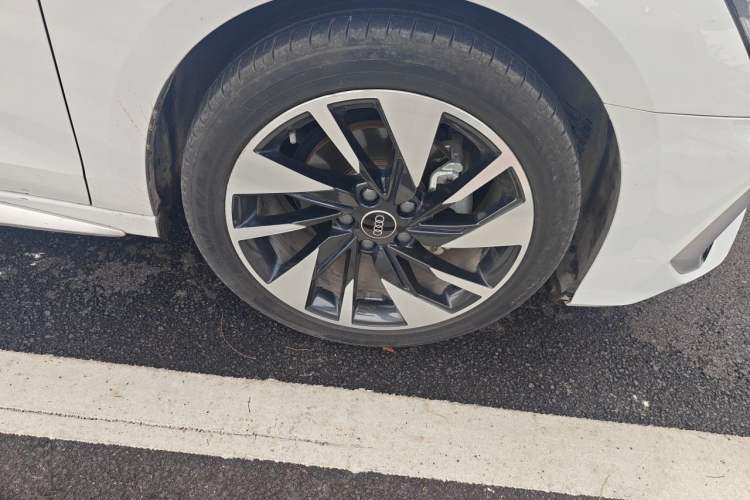 Used Audi A3 2023 Restyled A3L Limousine 35 TFSI Fashion Sport Edition Right Front Wheel Hub