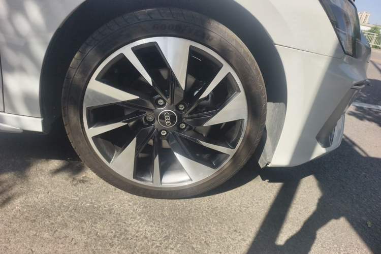 Used Audi A3 2023 Restyled A3L Limousine 35 TFSI Fashion Sport Edition Right Front Wheel Hub