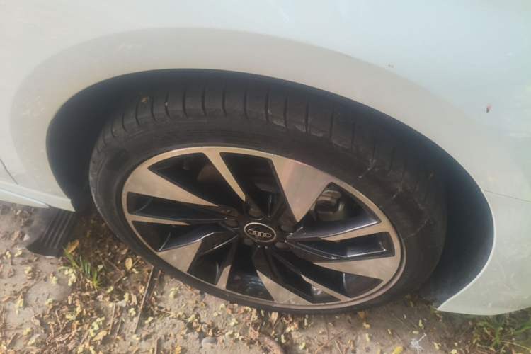 Used Audi A3 2023 Restyled A3L Limousine 35 TFSI Fashion Sport Edition Right Front Wheel Hub