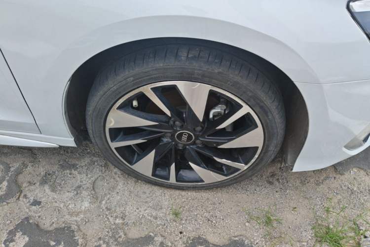 Used Audi A3 2023 Restyled A3L Limousine 35 TFSI Fashion Sport Edition Right Front Wheel Hub
