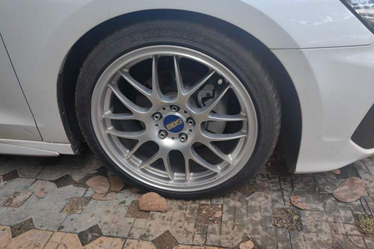Used Audi A3 2023 Sportback 35 TFSI Fashionable Sports Model Right Front Wheel Hub