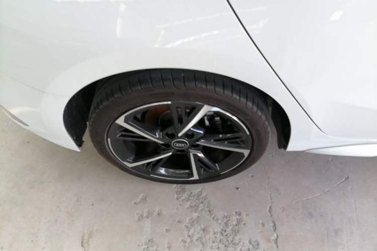 Used Audi A3 2023 Updated Sportback 35 TFSI Stylish Sports Type Right Rear Wheel Hub