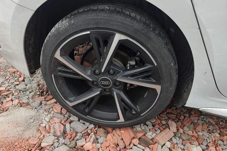 Used Audi A3 2023 Updated Sportback 35 TFSI Stylish Sports Type Right Rear Wheel Hub