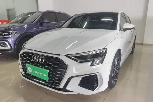 Ojetý Audi A3 2023 Sportback 35 TFSI Ambition Sport Edition