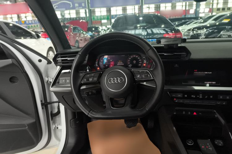 Used Audi A3 2023 Sportback 35 TFSI Fashionable Sports Model Steering Wheel