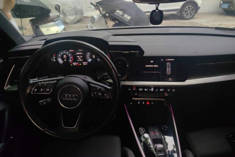 Used Audi A3 2023 Sportback 35 TFSI Fashionable Sports Model Steering Wheel