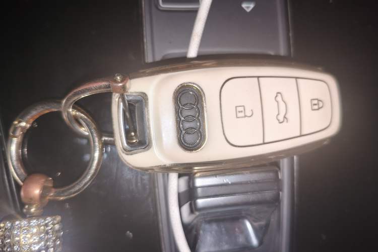 Used Audi A3 2023 Sportback 35 TFSI Fashionable Sports Model Vehicle Key
