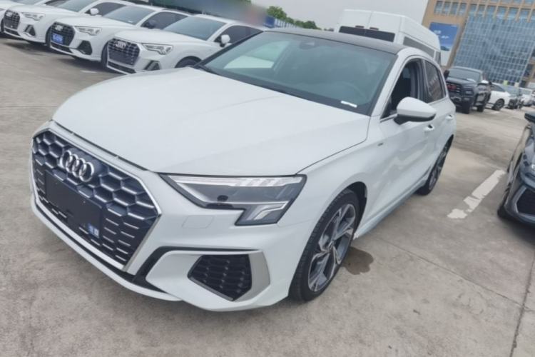 Used Audi A3 2023 Updated Sportback 35 TFSI Stylish Sports Type Guazi used car, China used car export, Used car for sale, Used cars, Cheapest cars for sale