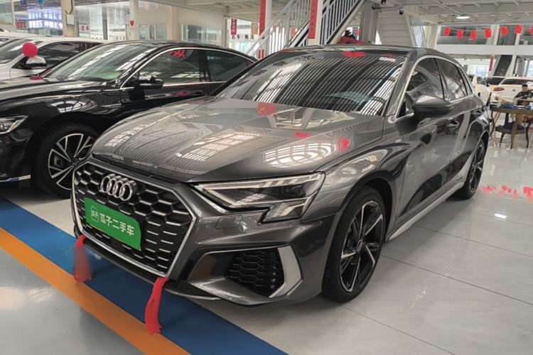 Audi A3 2024 Sportback 35 TFSI Fashionable Sports Model