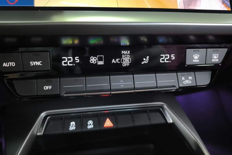 Used Audi A3 2024 Sportback 35 TFSI Advanced Sport Edition Audio And AC Panel