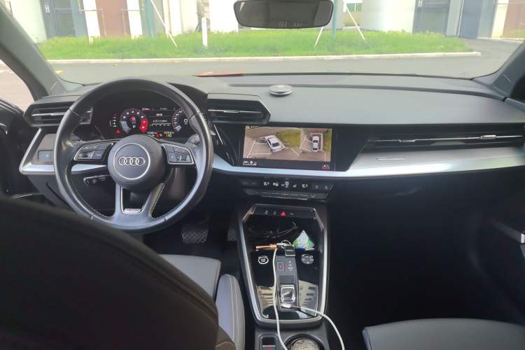 Used Audi A3 2024 A3L Limousine 35 TFSI Fashion Sport Model Center Console