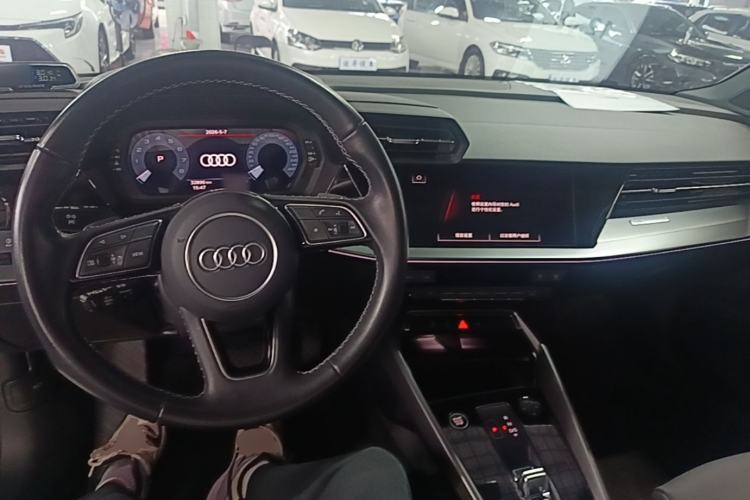 Used Audi A3 2024 Sportback 35 TFSI Fashionable Sports Model Center Console