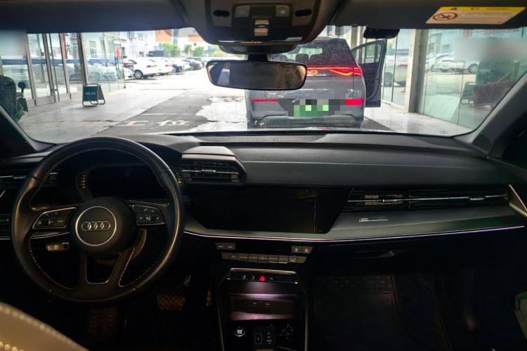 Used Audi A3 2024 Sportback 35 TFSI Fashionable Sports Model Center Console