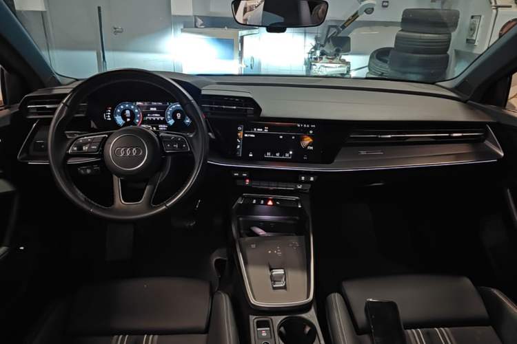 Used Audi A3 2024 A3L Limousine 35 TFSI Fashion Sport Model Center Console