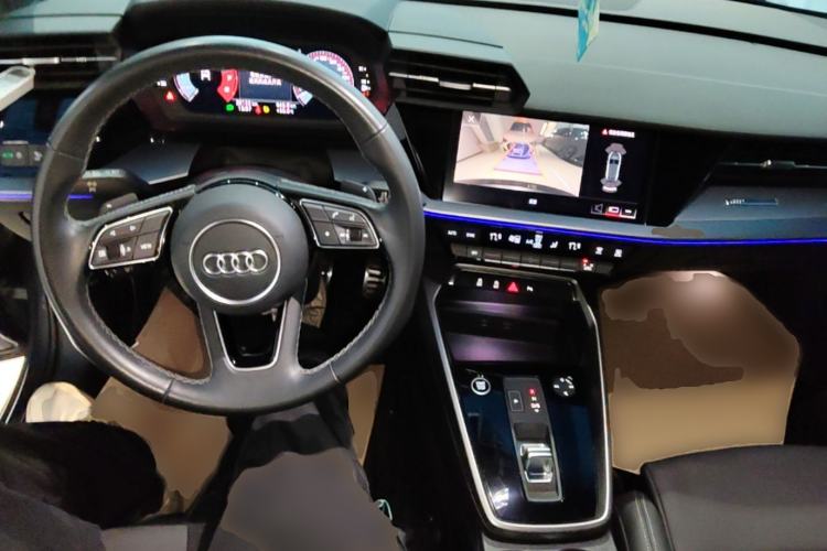 Used Audi A3 2024 Sportback 35 TFSI Fashionable Sports Model Center Console