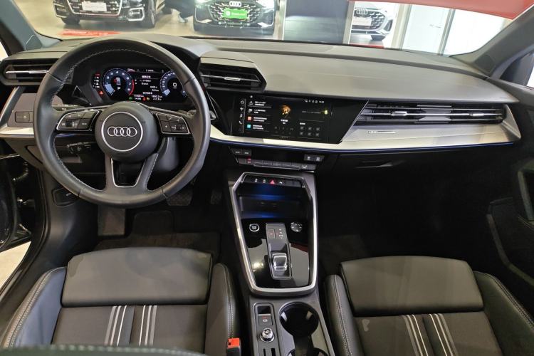 Used Audi A3 2024 A3L Limousine 35 TFSI Fashion Sport Model Center Console