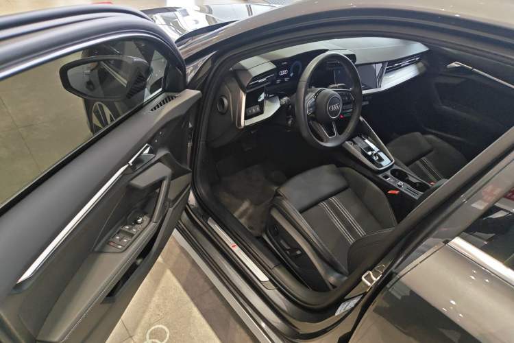 Used Audi A3 2024 A3L Limousine 35 TFSI Fashion Sport Model Driver Seat