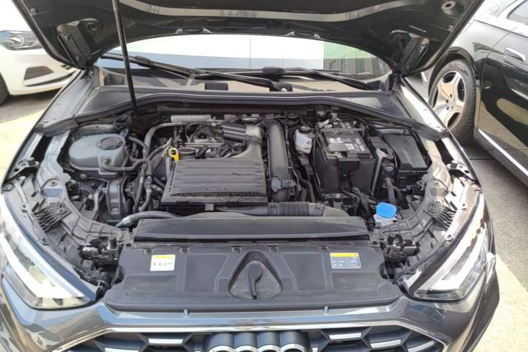 Used Audi A3 2024 A3L Limousine 35 TFSI Fashion Sport Model Engine Bay