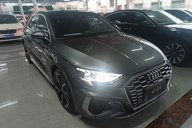 Used Audi A3 2024 Sportback 35 TFSI Fashionable Sports Model Front Right 45 Deg