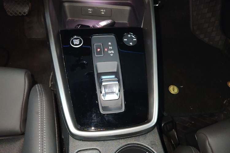 Used Audi A3 2024 A3L Limousine 35 TFSI Fashion Sport Model Gear Lever