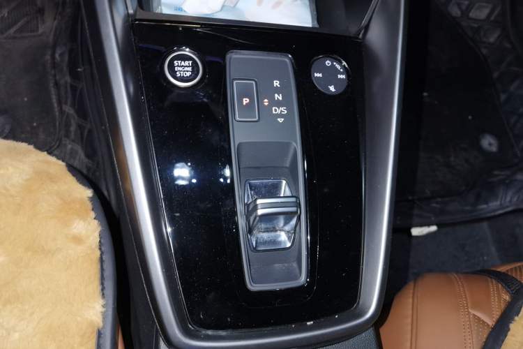 Used Audi A3 2024 A3L Limousine 35 TFSI Fashion Sport Model Gear Lever