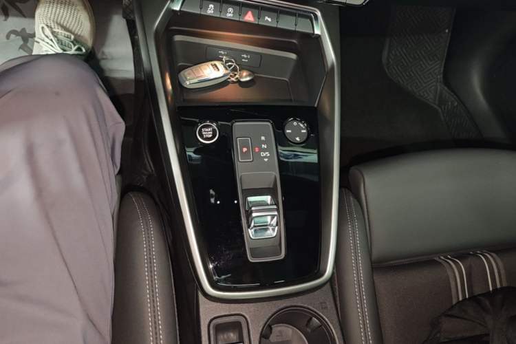 Used Audi A3 2024 Sportback 35 TFSI Fashionable Sports Model Gear Lever