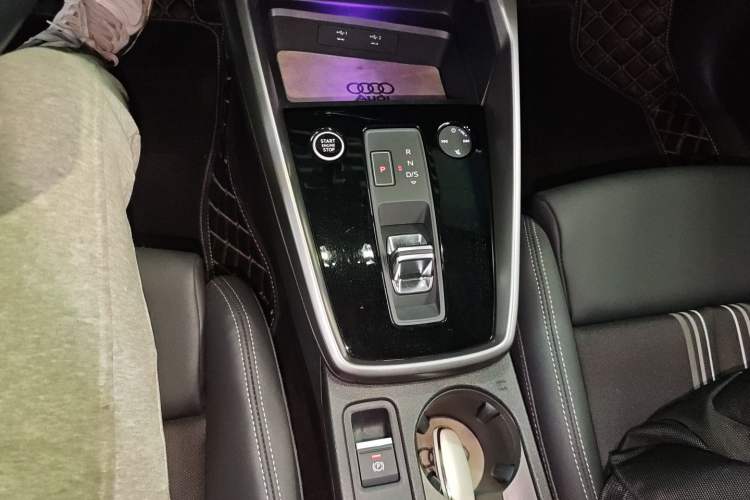 Used Audi A3 2024 Sportback 35 TFSI Fashionable Sports Model Gear Lever